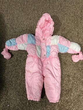 baby b’gosh snow suit L 24 Months.